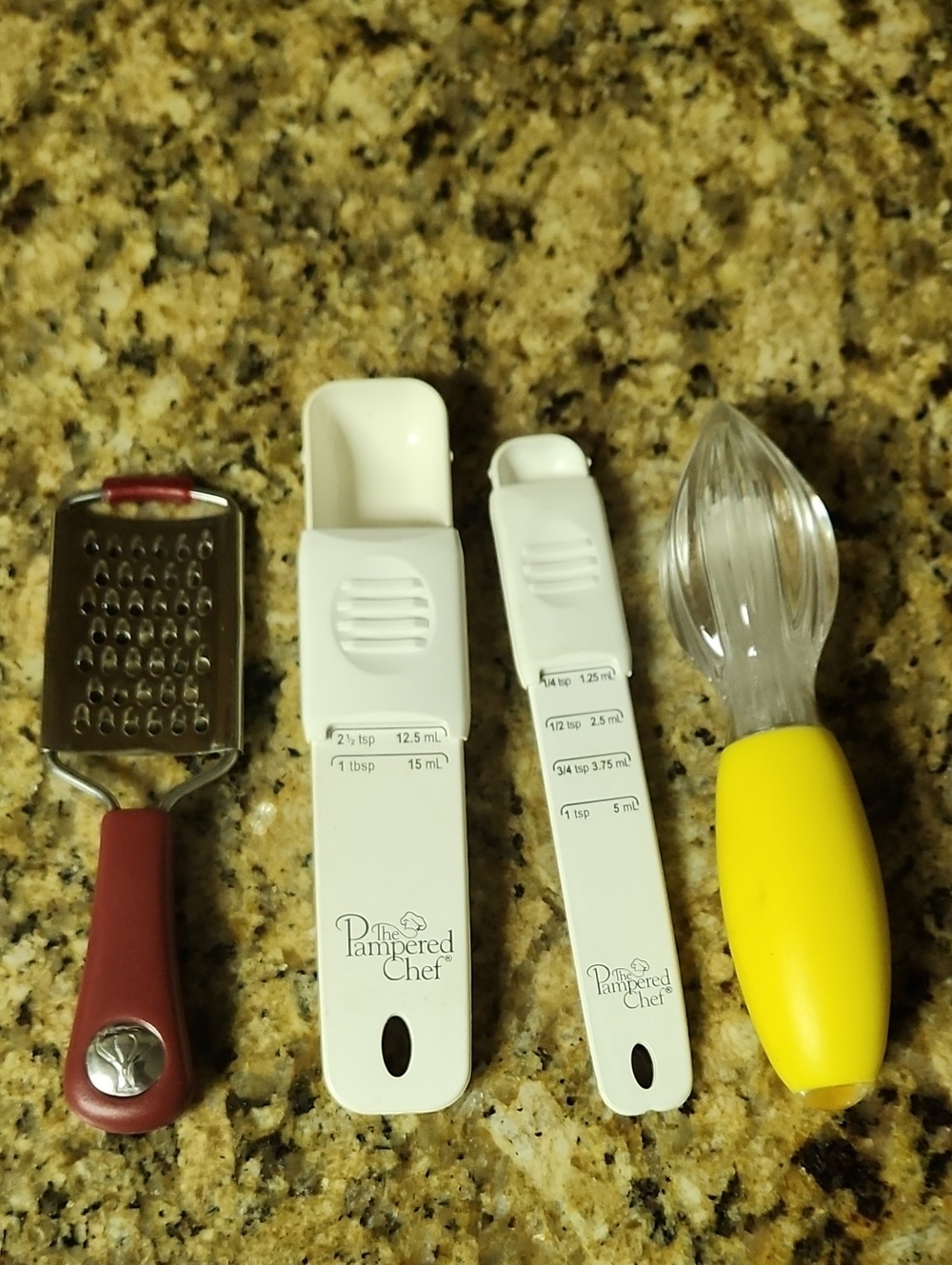 Kitchen Utensil Lot